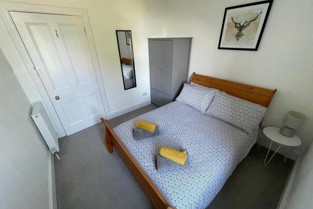 No 10 Immaculate City Centre, Top Floor 2 Bed Flat With Free Parking Inverness Eksteriør billede