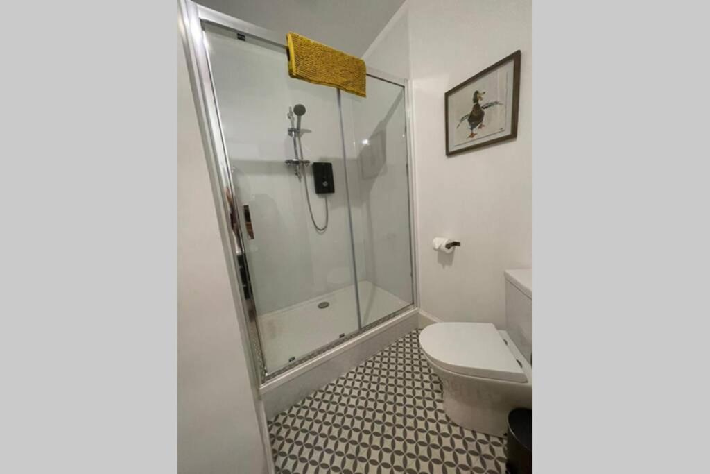No 10 Immaculate City Centre, Top Floor 2 Bed Flat With Free Parking Inverness Eksteriør billede