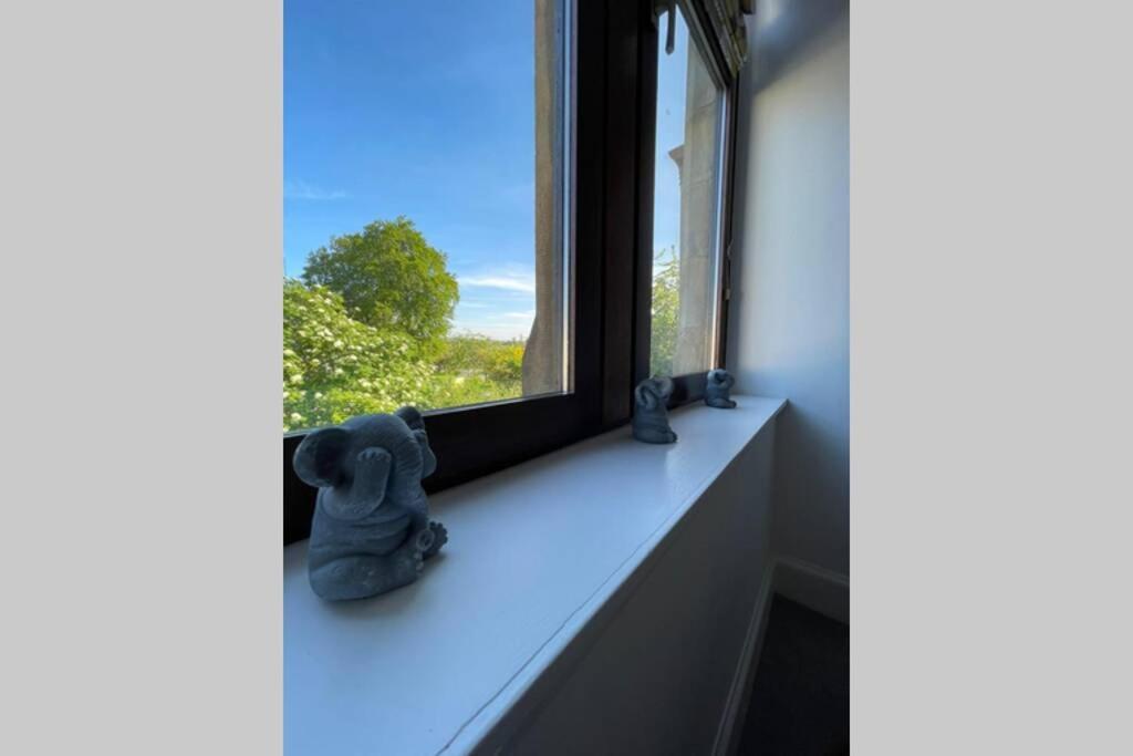 No 10 Immaculate City Centre, Top Floor 2 Bed Flat With Free Parking Inverness Eksteriør billede